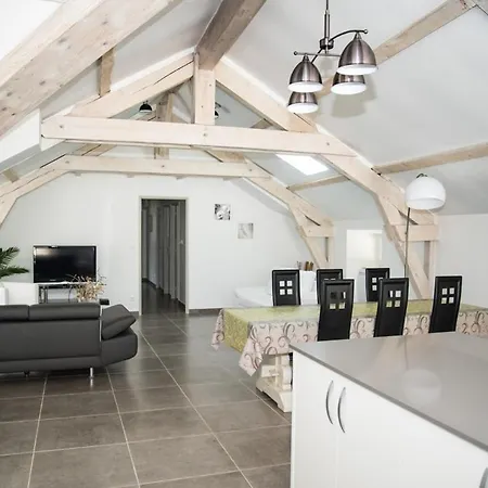 Holiday home Du Au Cayre *